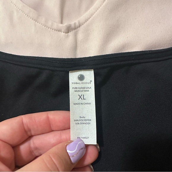 Yogalicious 2 pack cropped tops - Picture 7 of 9